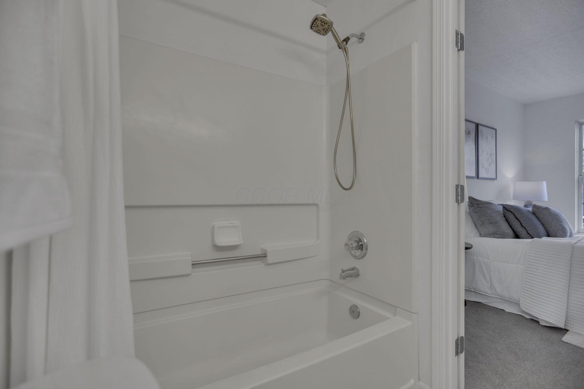 4641 Athalia Drive, 18b