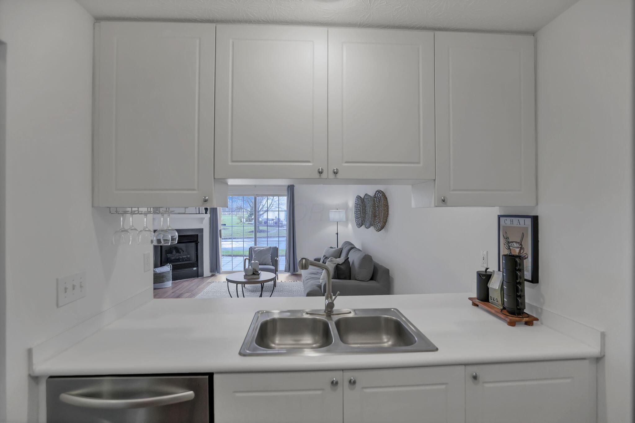 4641 Athalia Drive, 18b