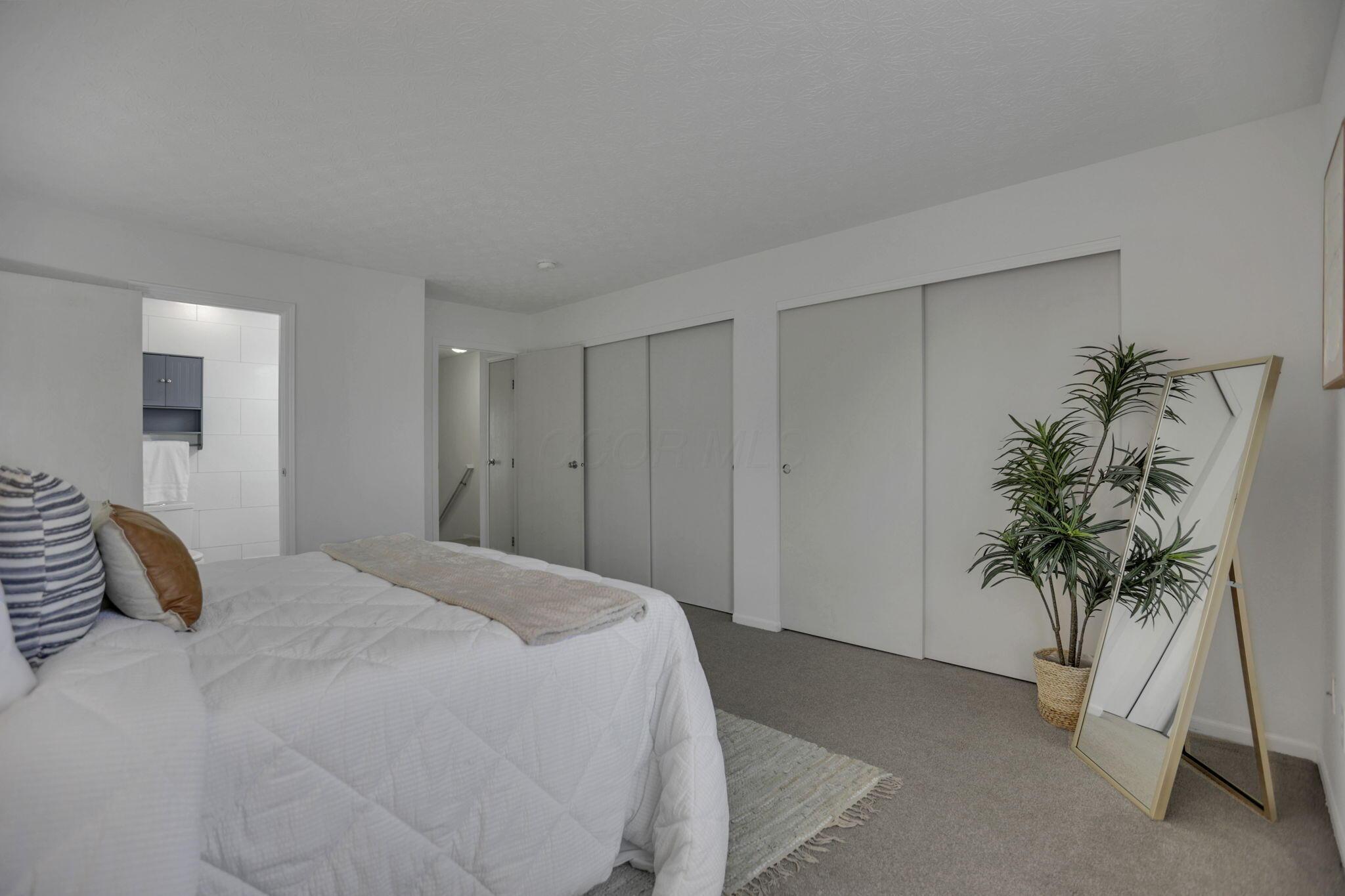 4641 Athalia Drive, 18b