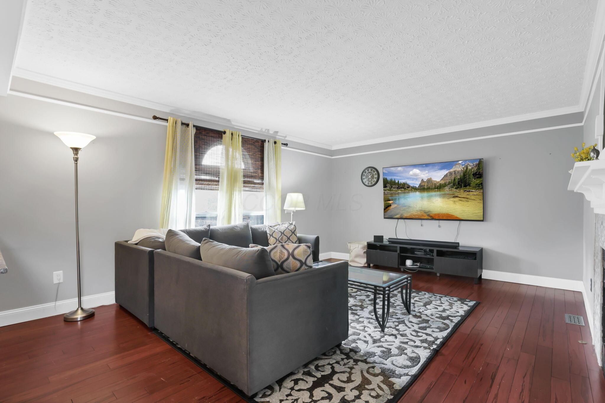 6492 River's Edge Drive