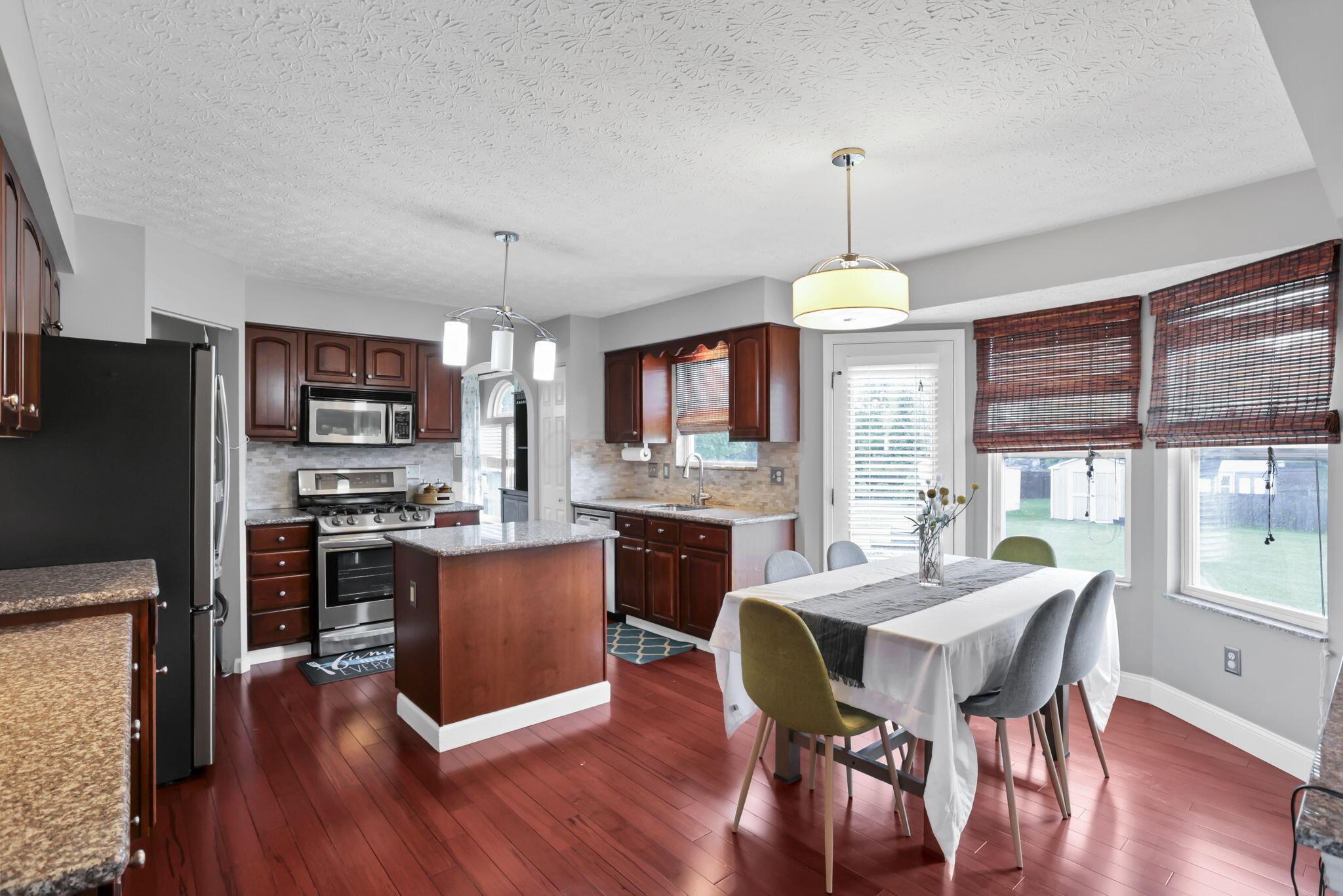 6492 River's Edge Drive