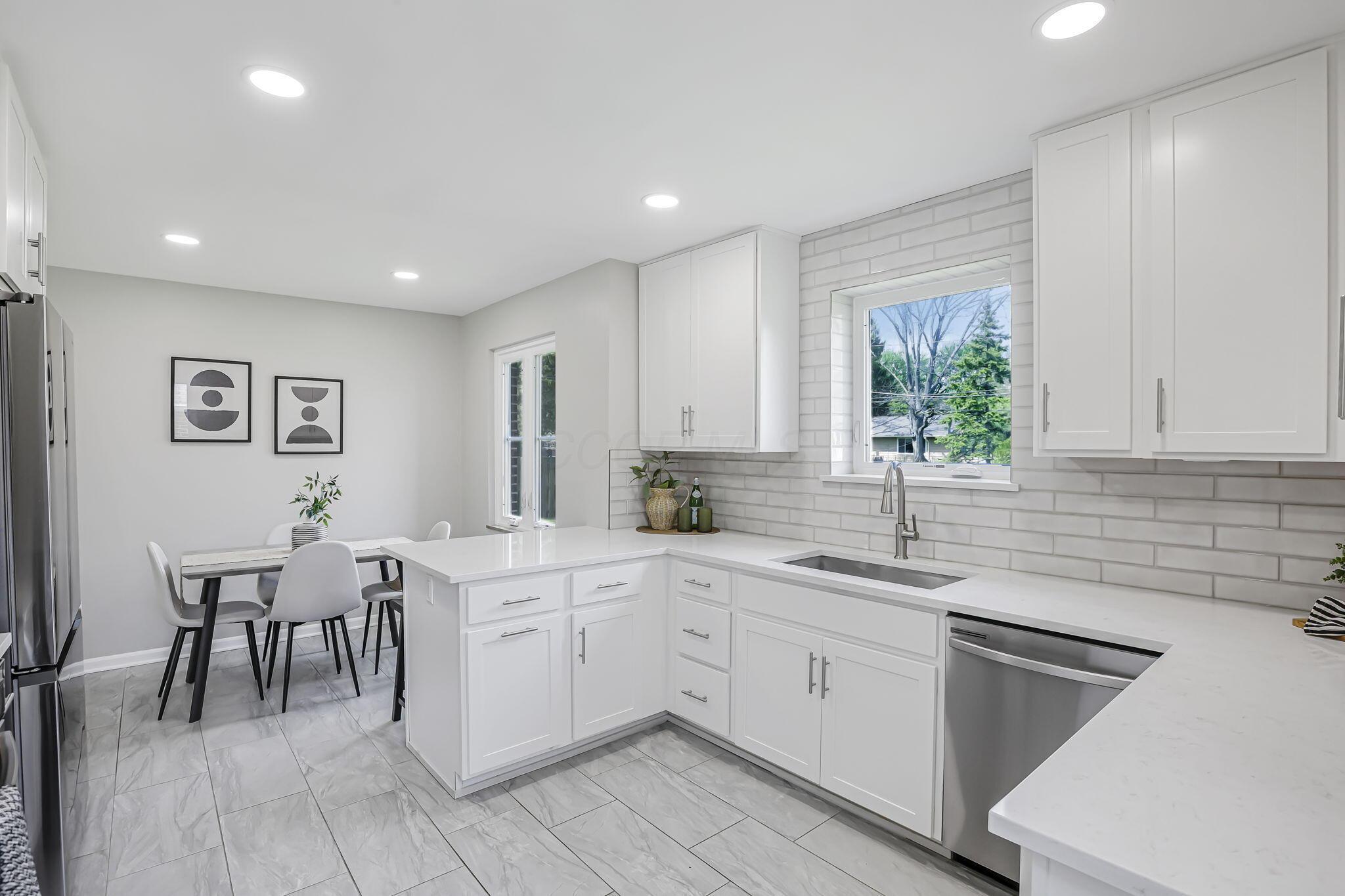 2112 Cresthill Drive