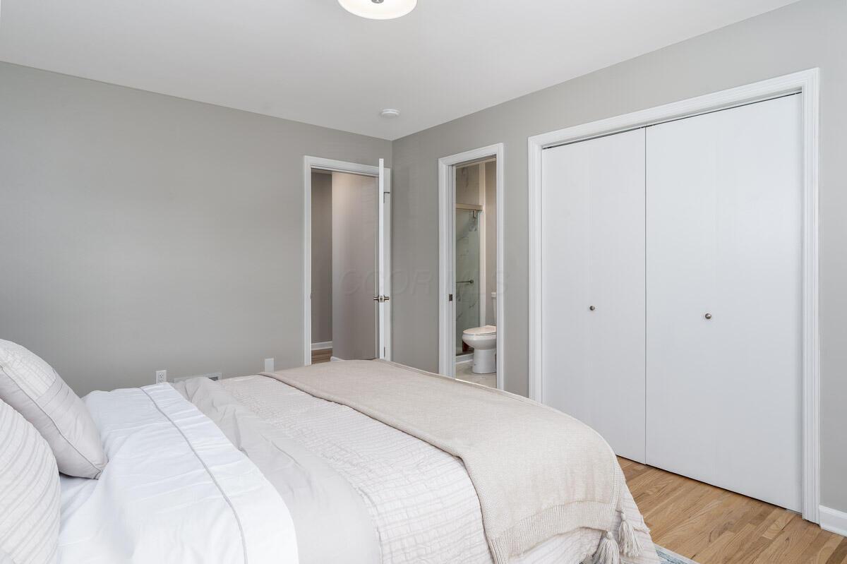 2112 Cresthill Drive