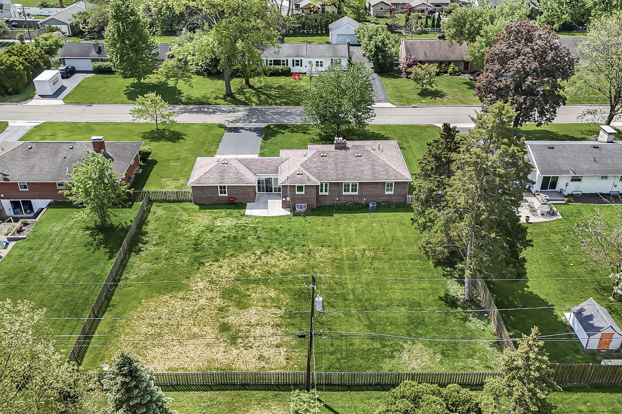 2112 Cresthill Drive