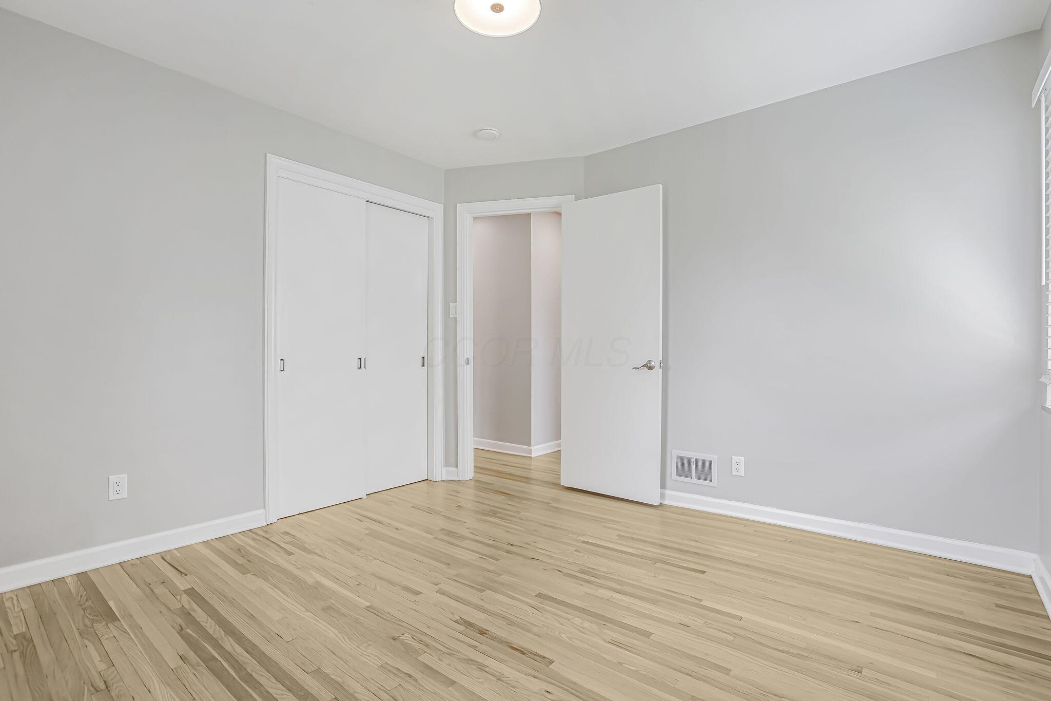2112 Cresthill Drive