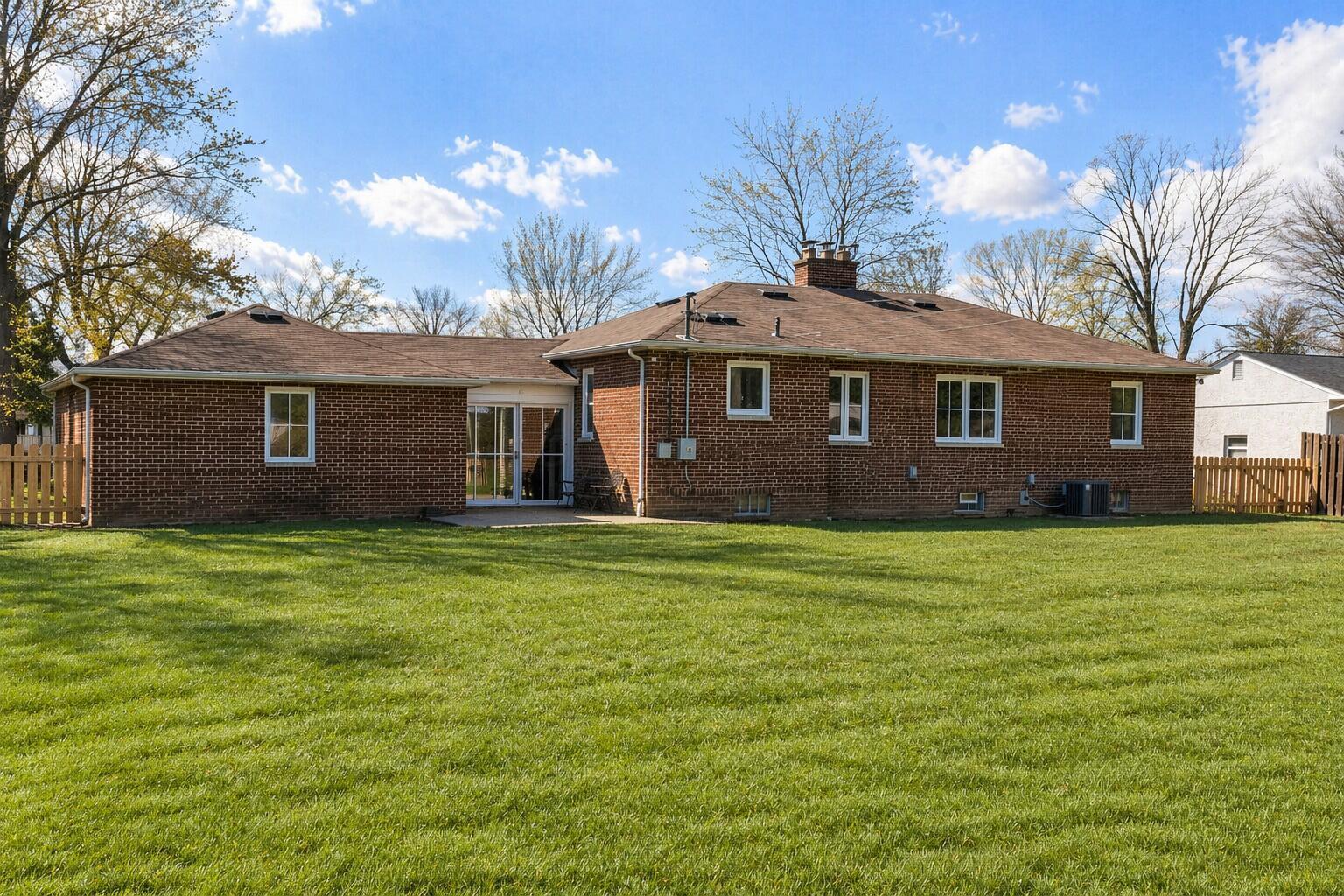 2112 Cresthill Drive