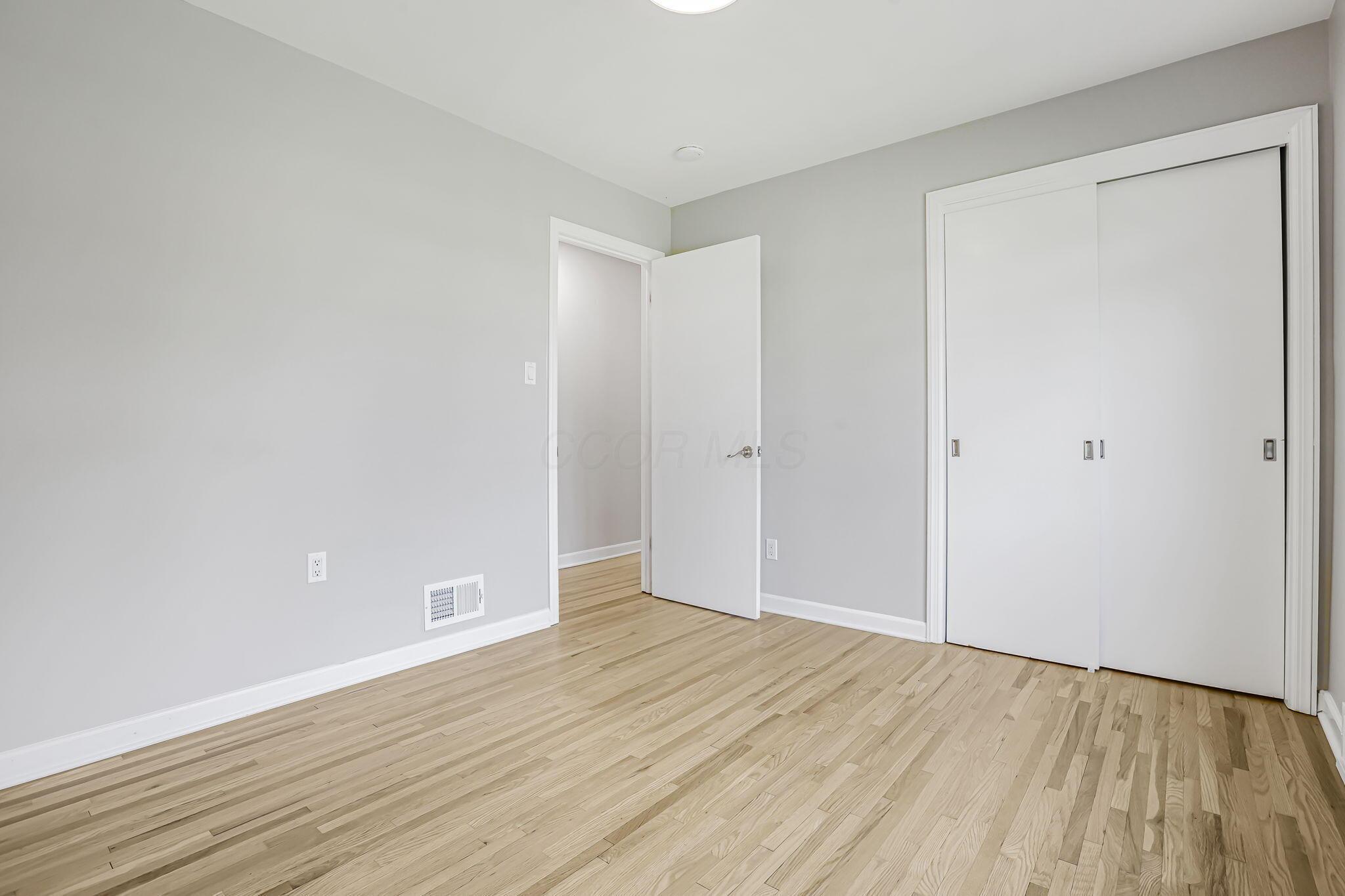 2112 Cresthill Drive