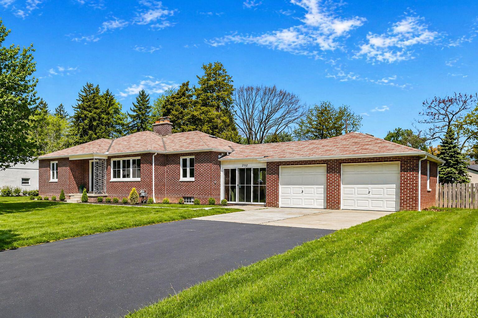 2112 Cresthill Drive