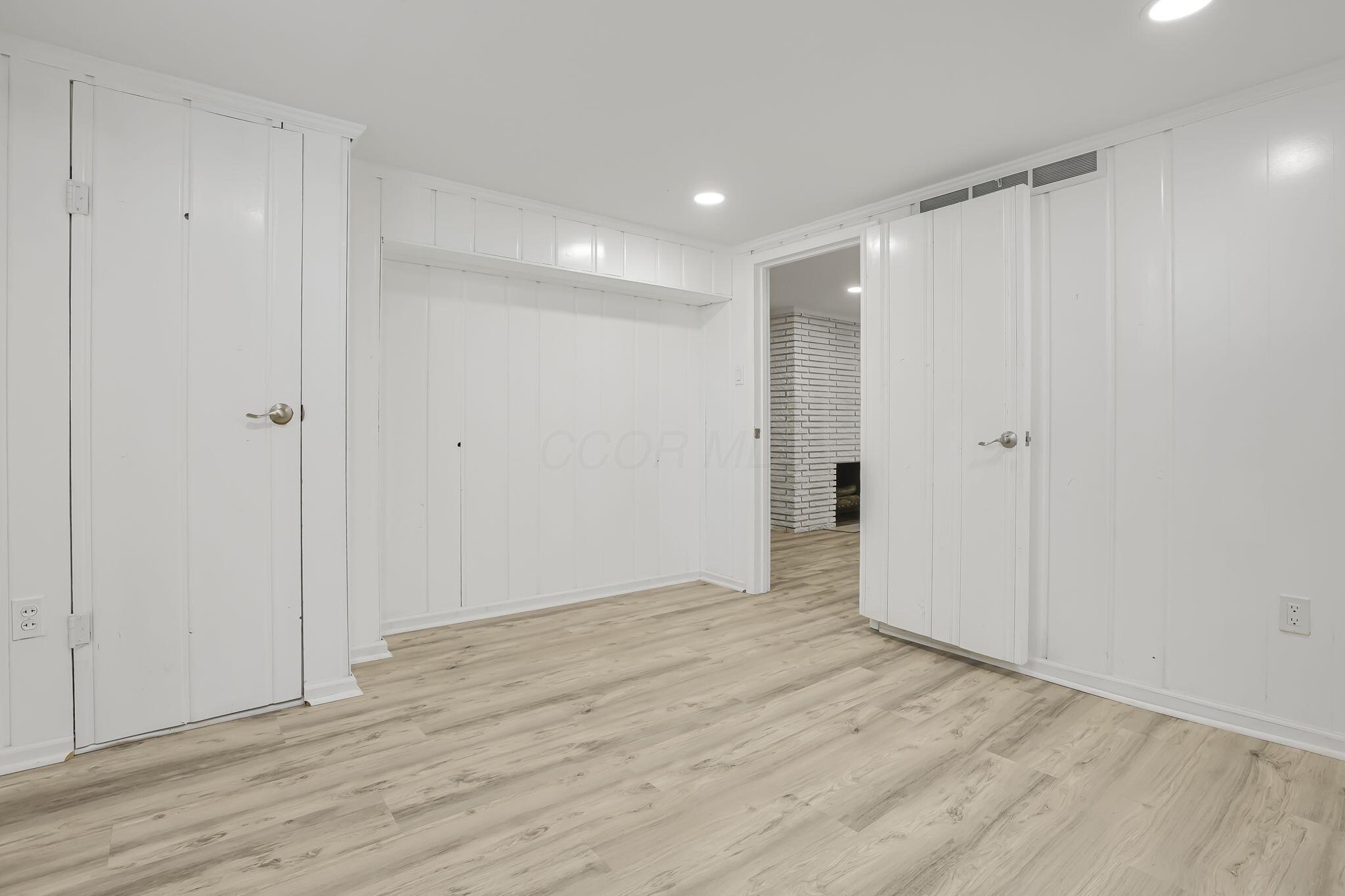 2112 Cresthill Drive