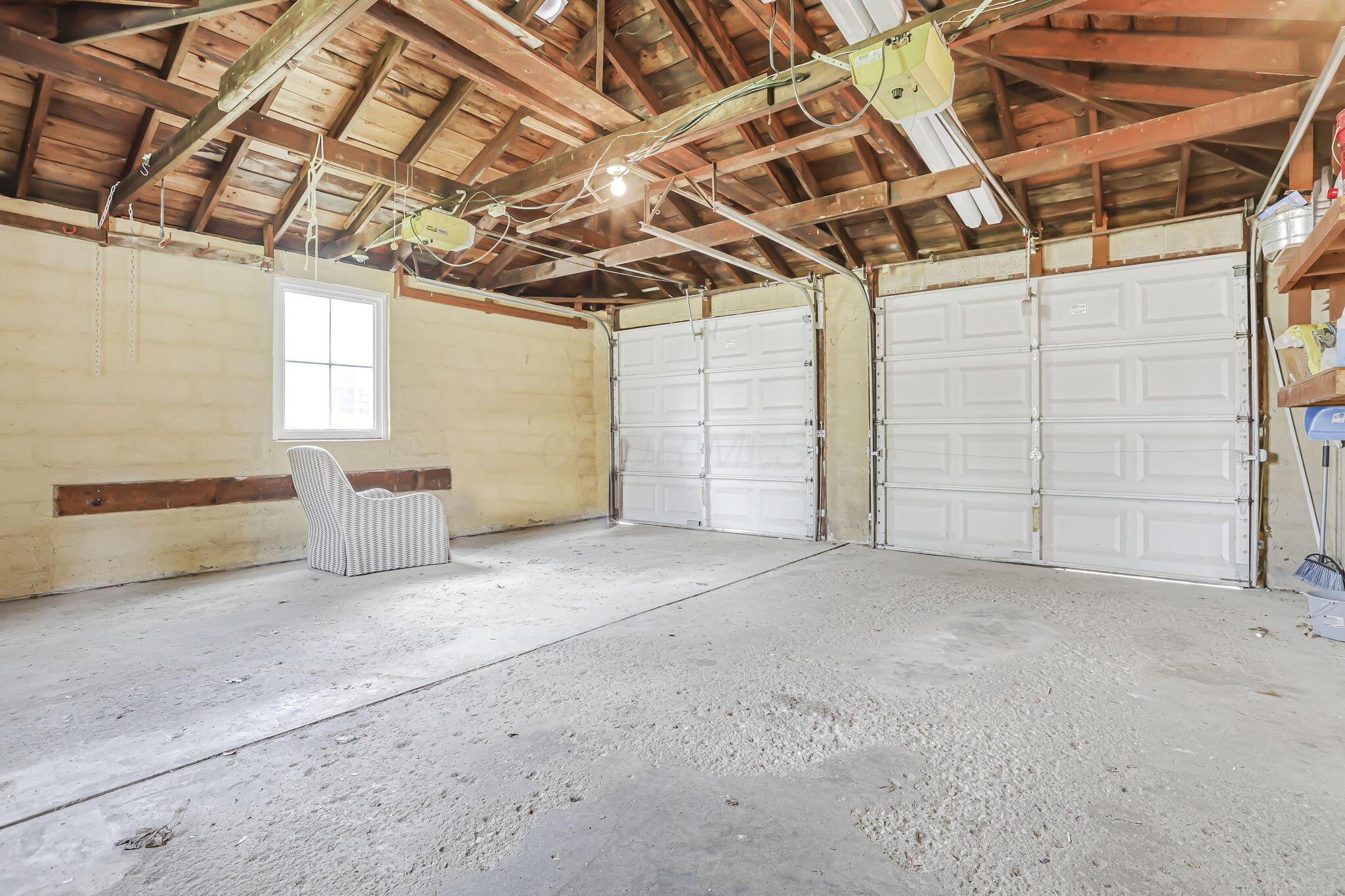 2112 Cresthill Drive