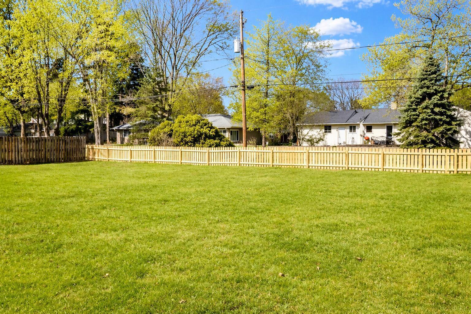 2112 Cresthill Drive