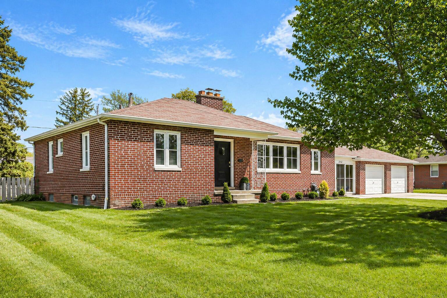 2112 Cresthill Drive