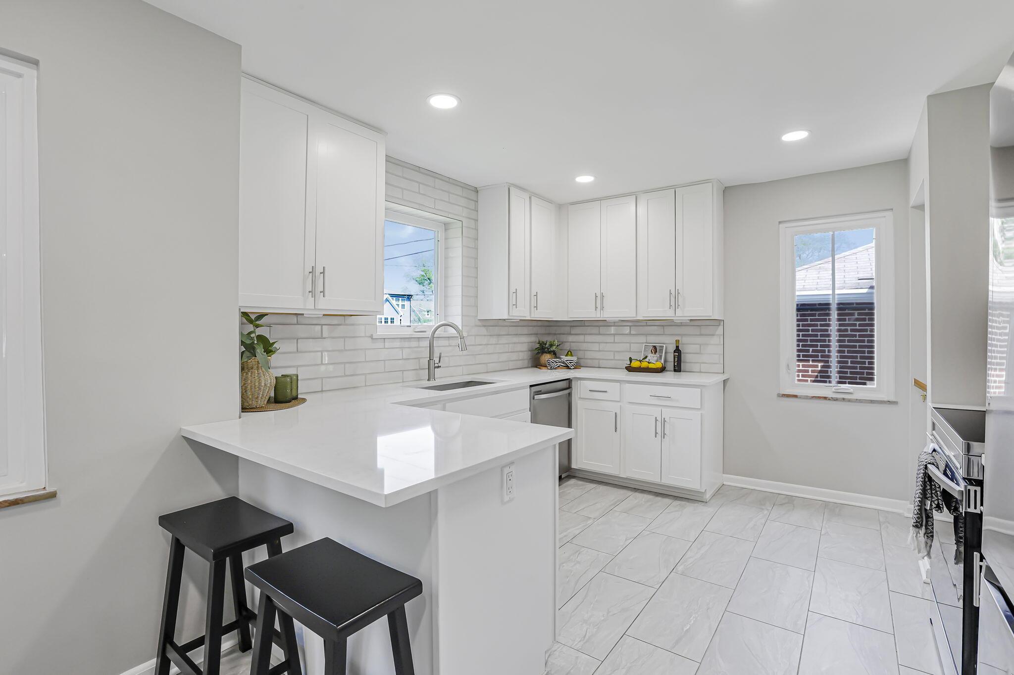 2112 Cresthill Drive