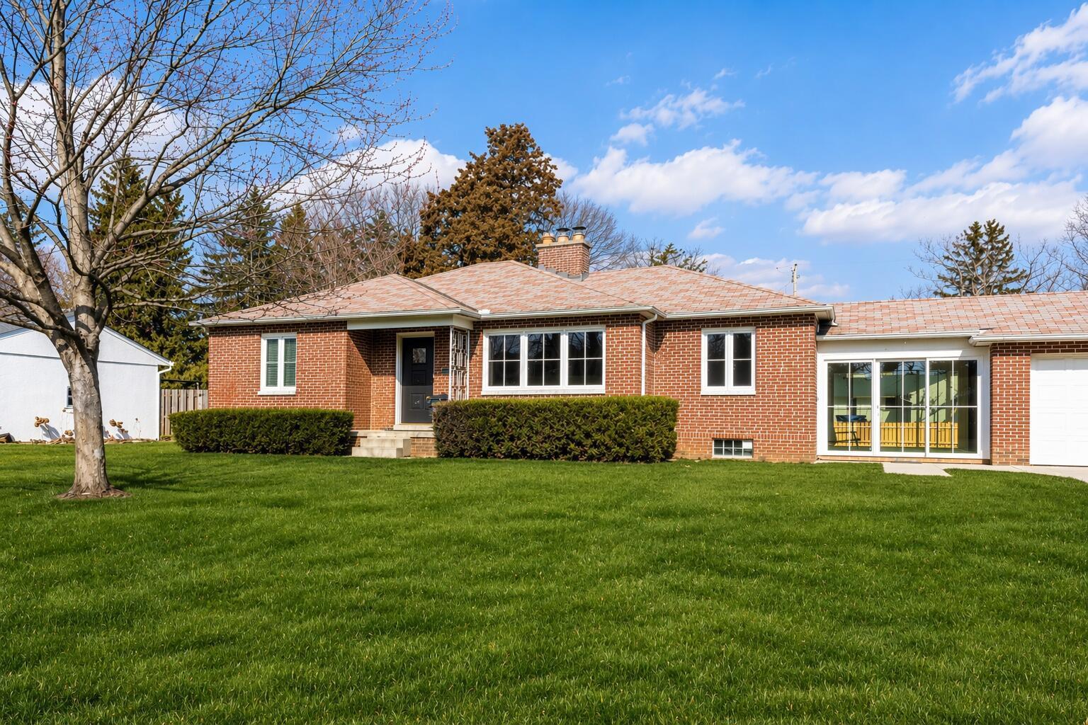 2112 Cresthill Drive