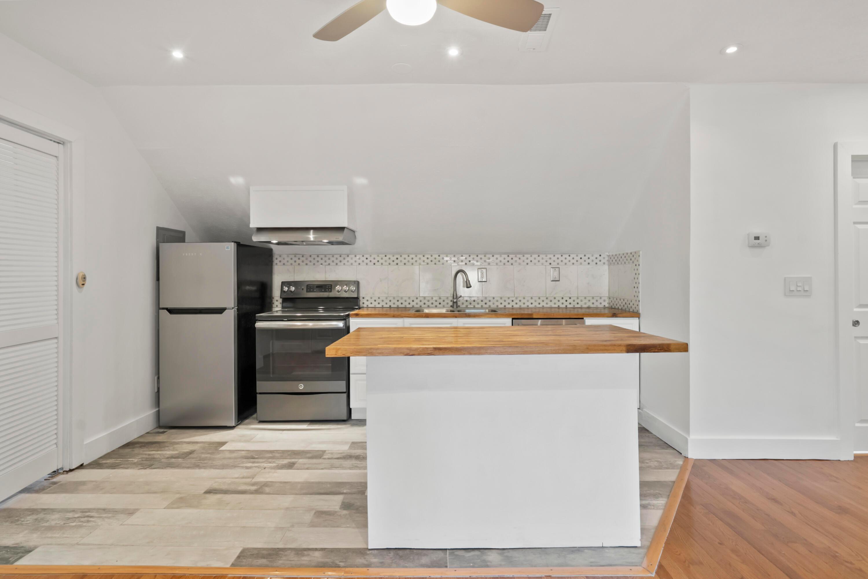 1667-1671 Bryden Road