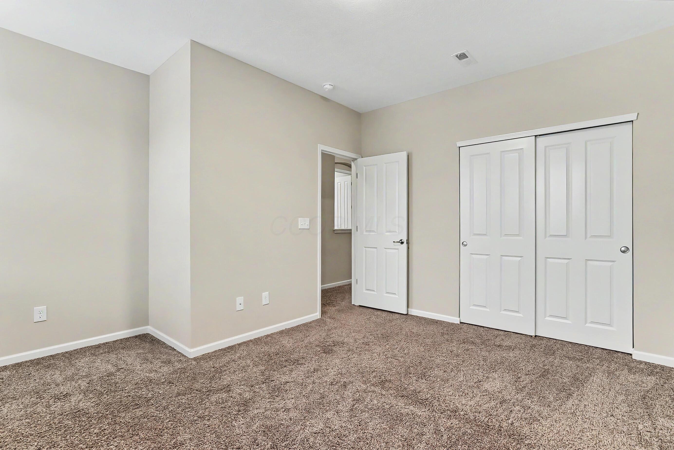 800 Redwood Lane