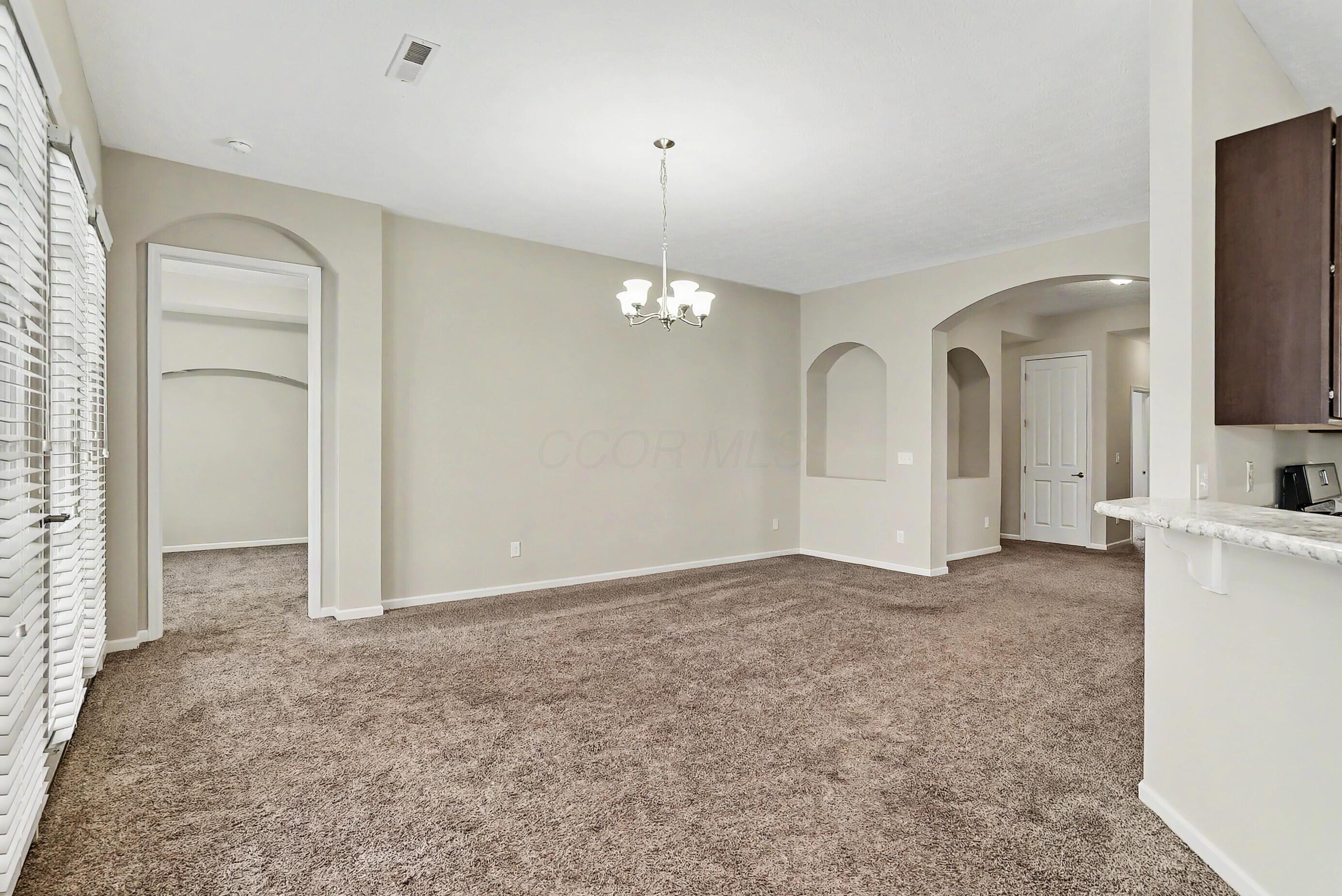 800 Redwood Lane