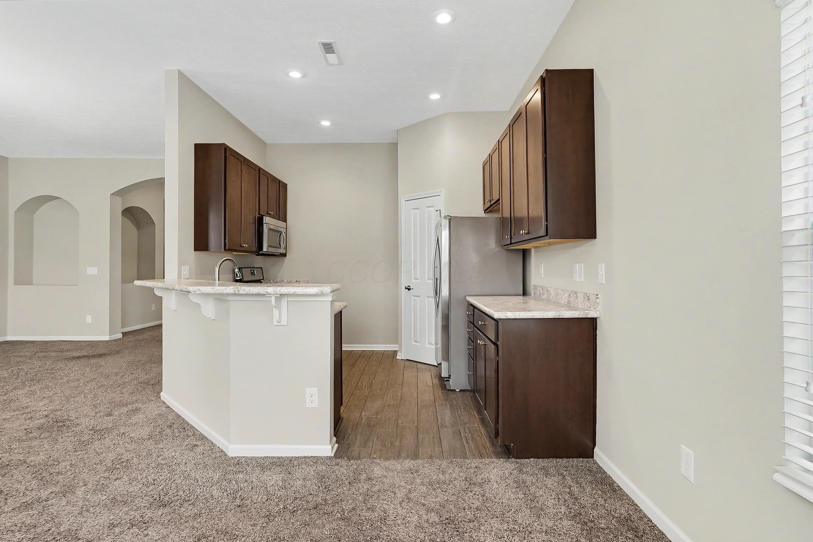 800 Redwood Lane