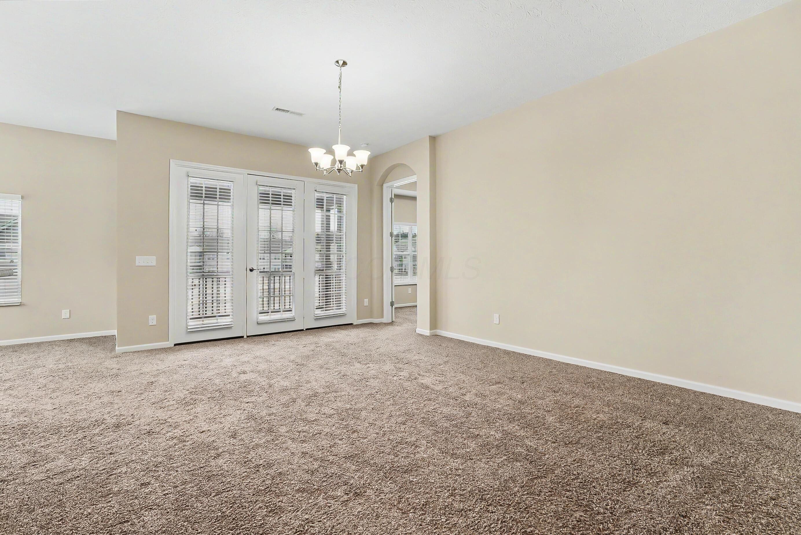 800 Redwood Lane