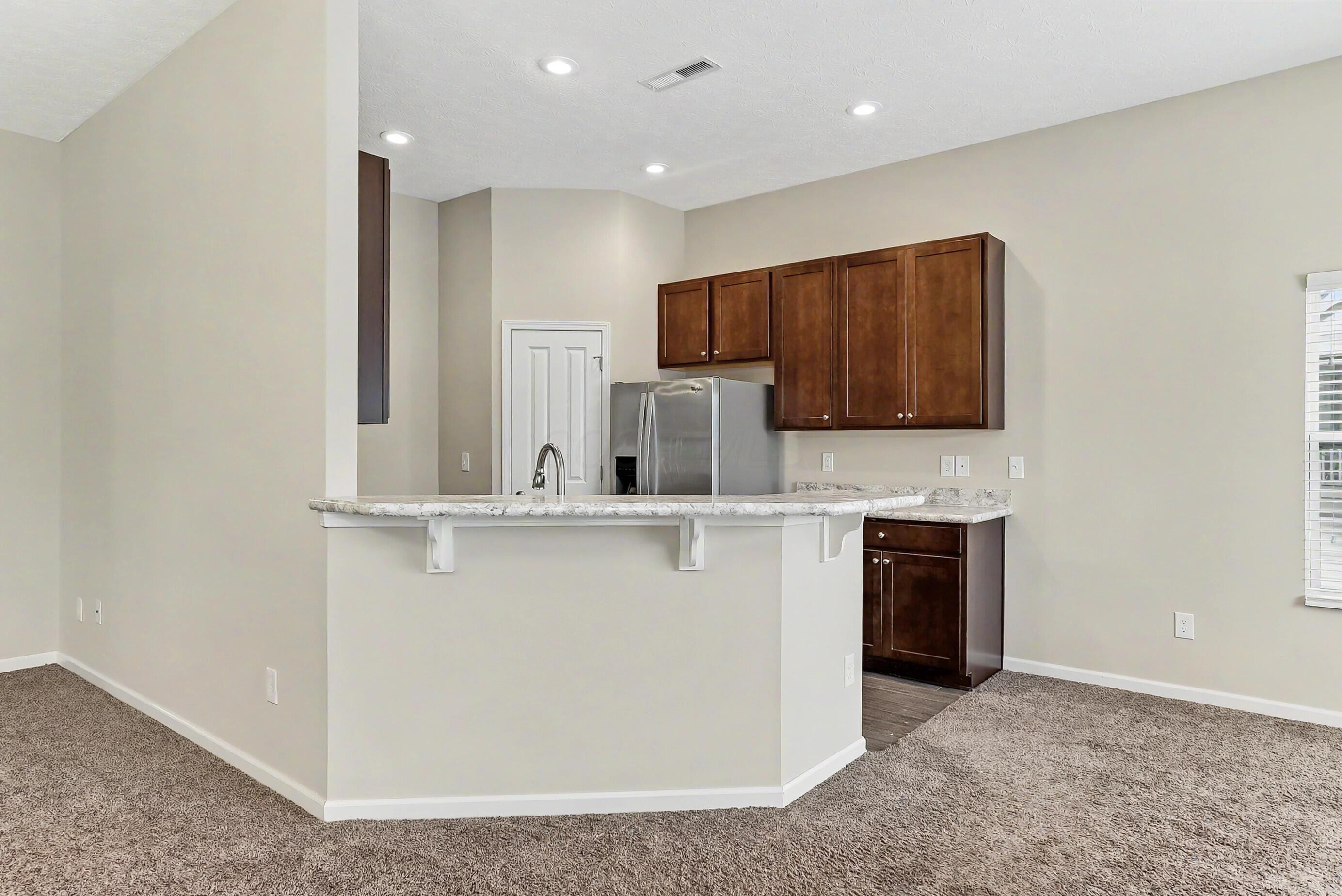 800 Redwood Lane