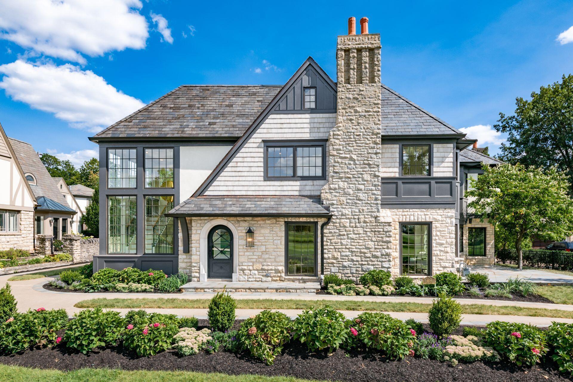 2252 Club Road
