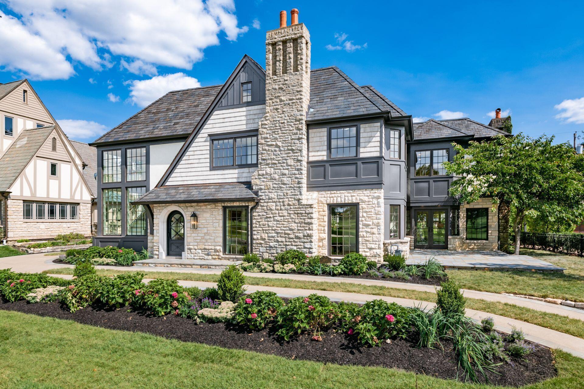 2252 Club Road