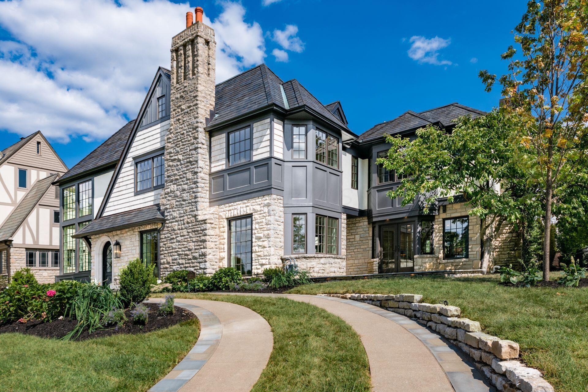 2252 Club Road