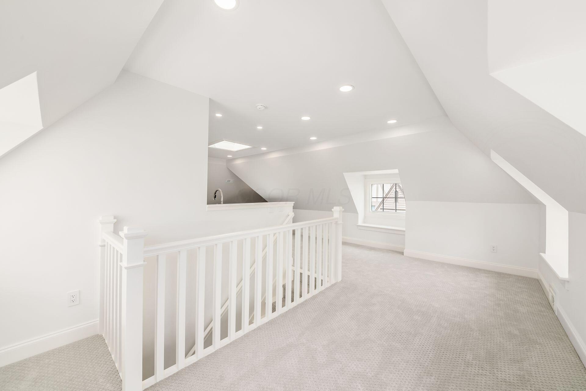 2252 Club Road