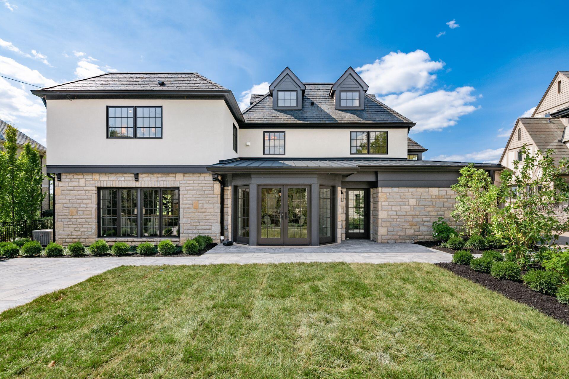 2252 Club Road