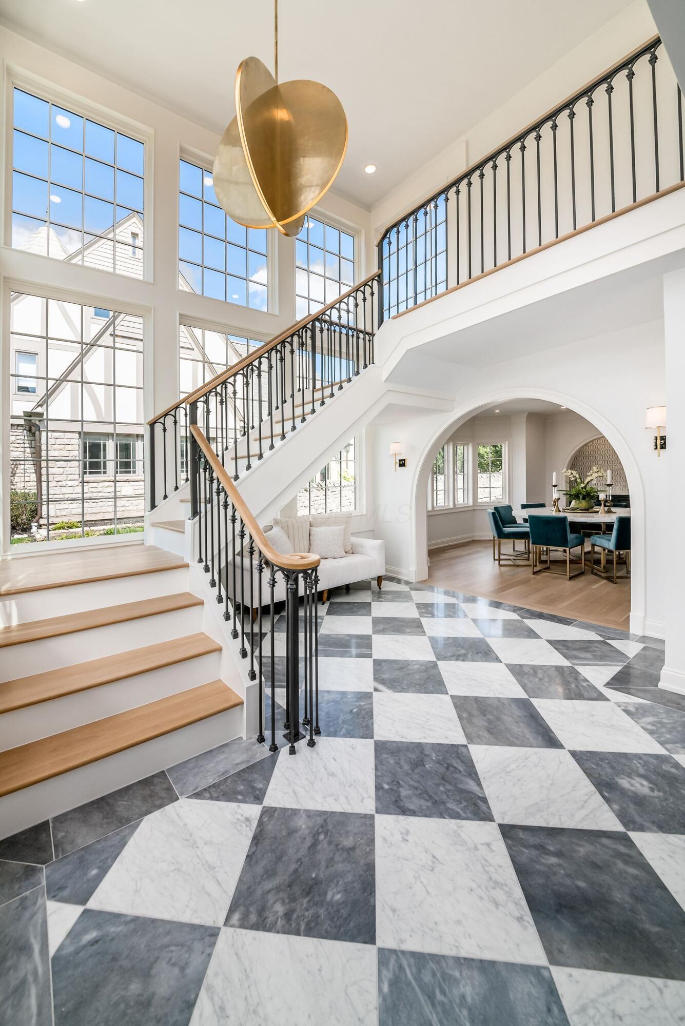2252 Club Road