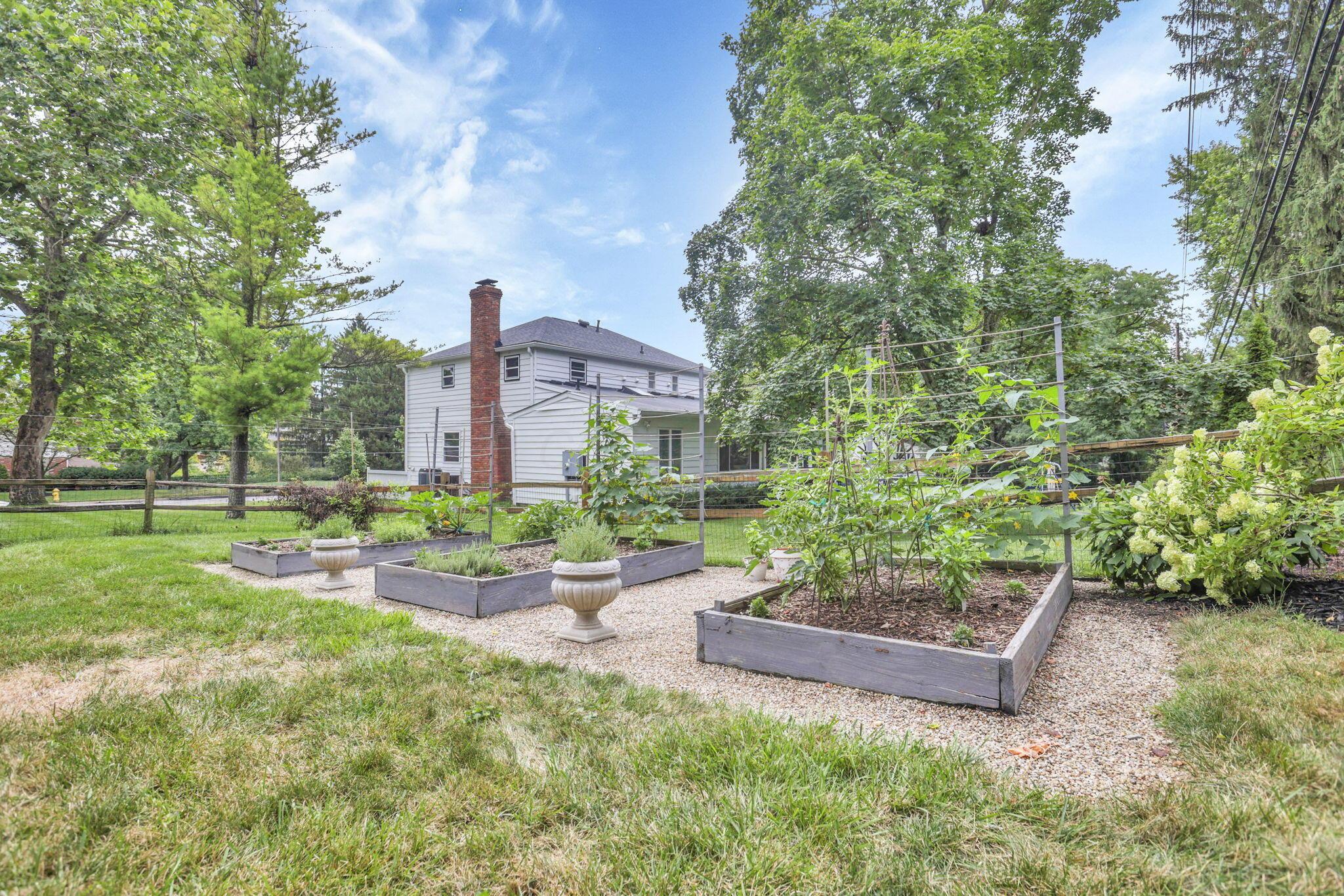 4375 Castleton Road