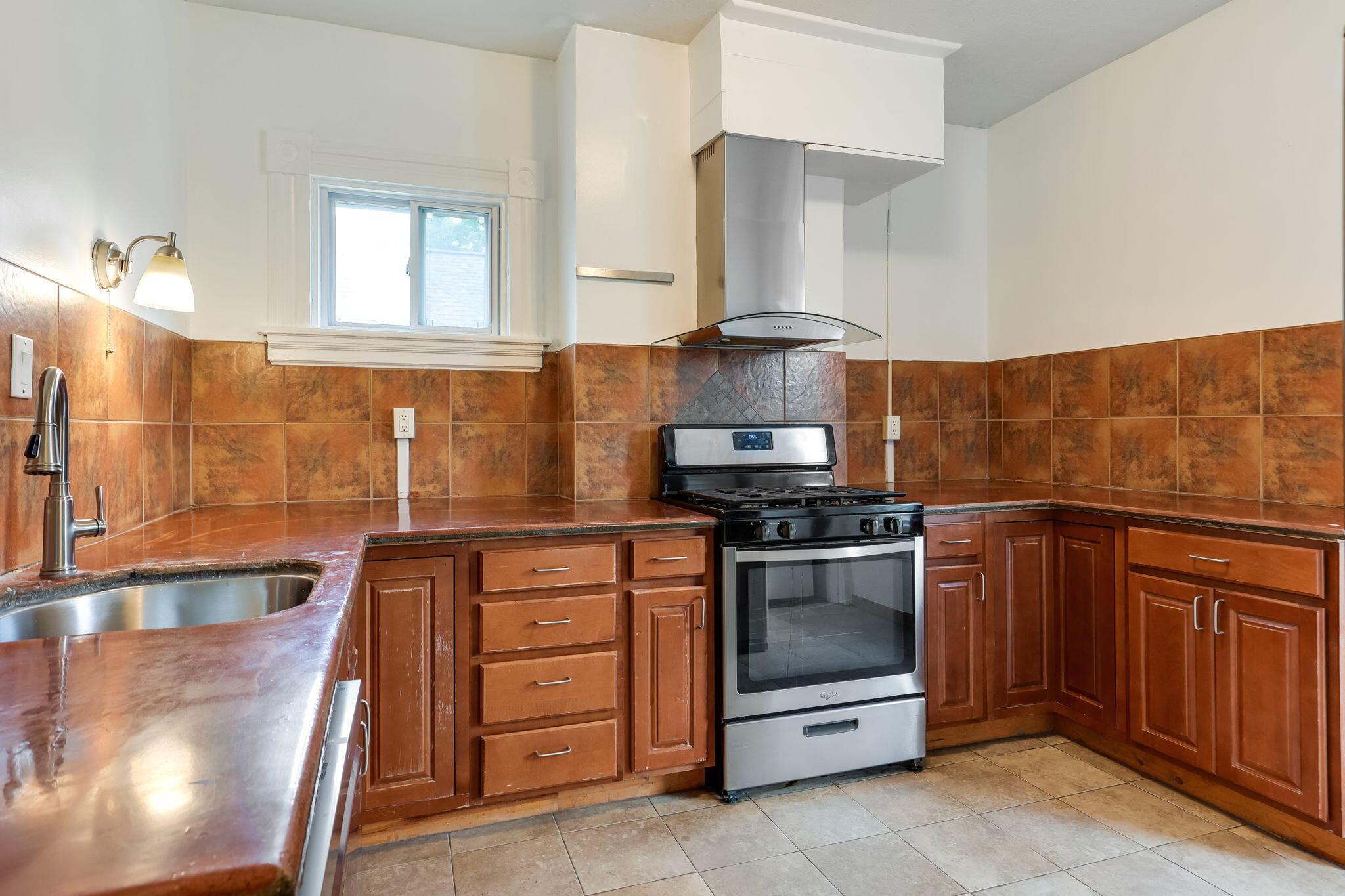 848 Franklin Avenue