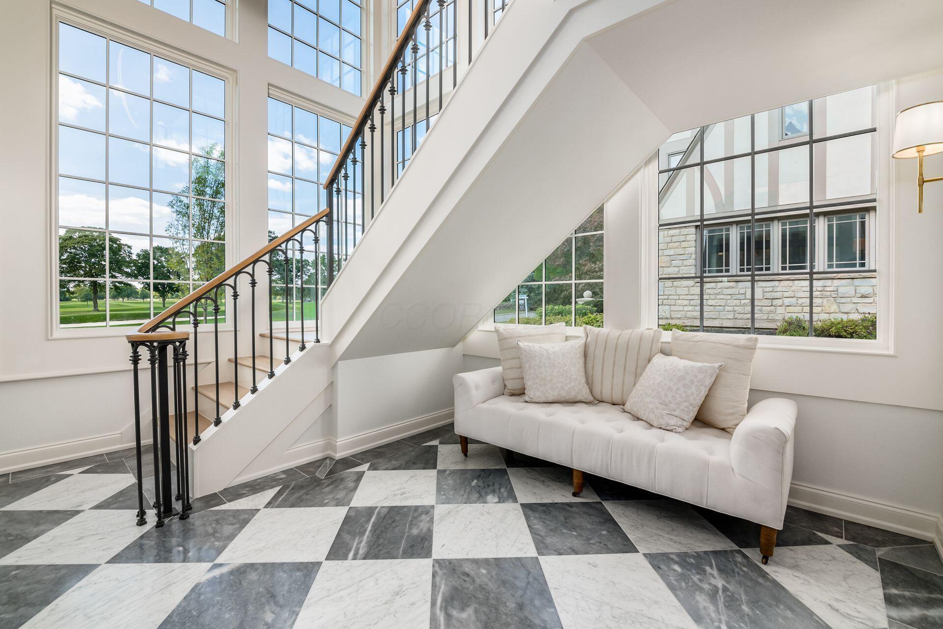 2252 Club Road