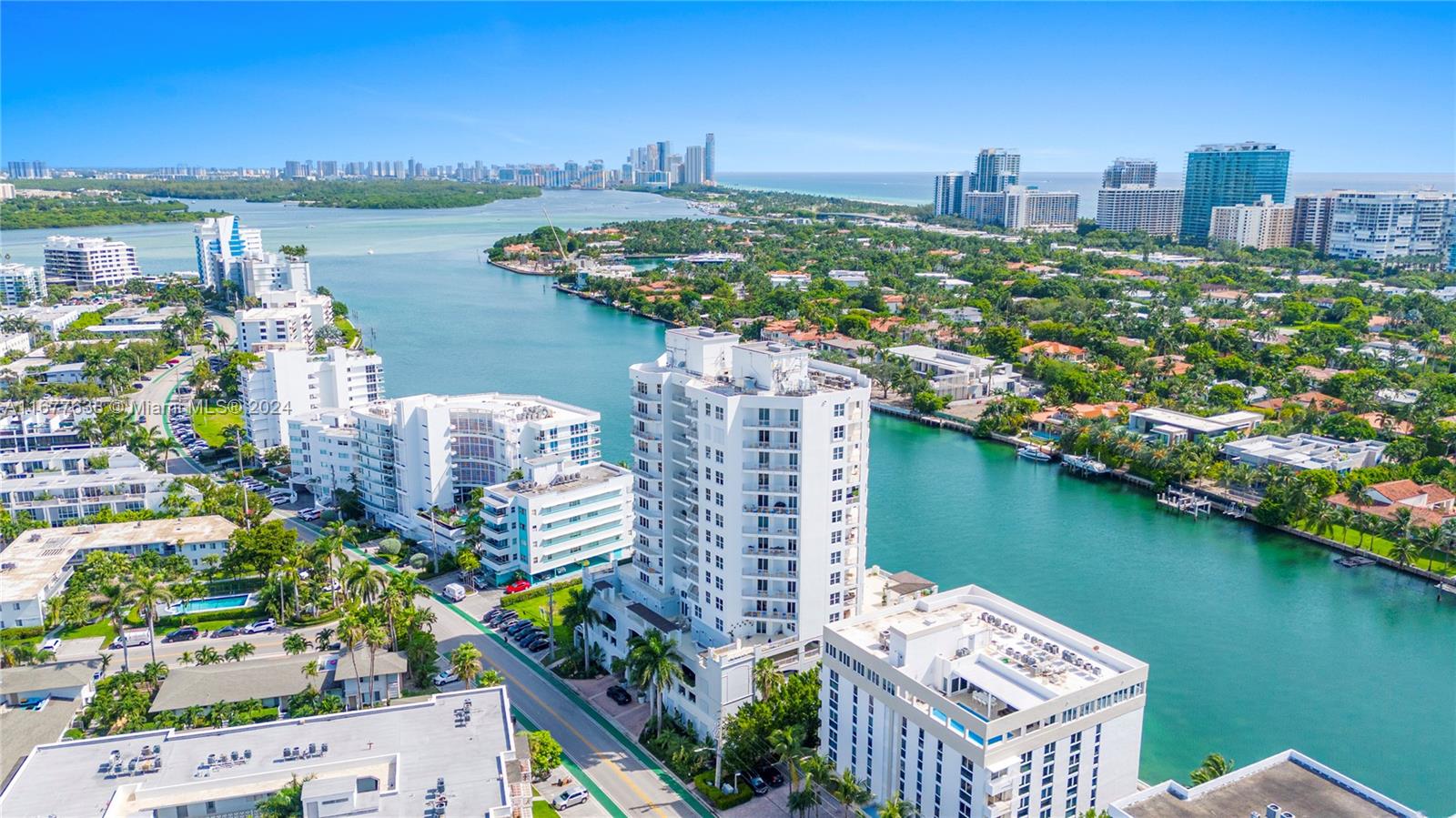 9751 E Bay Harbor Dr # 11B