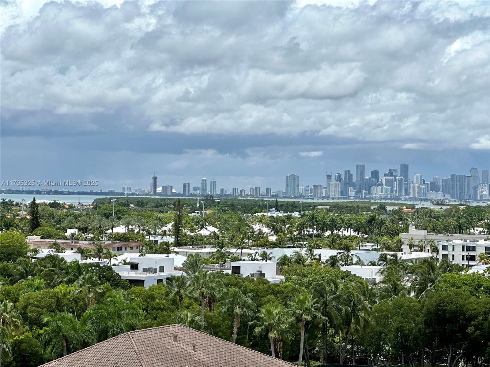 785 Crandon Blvd # 803