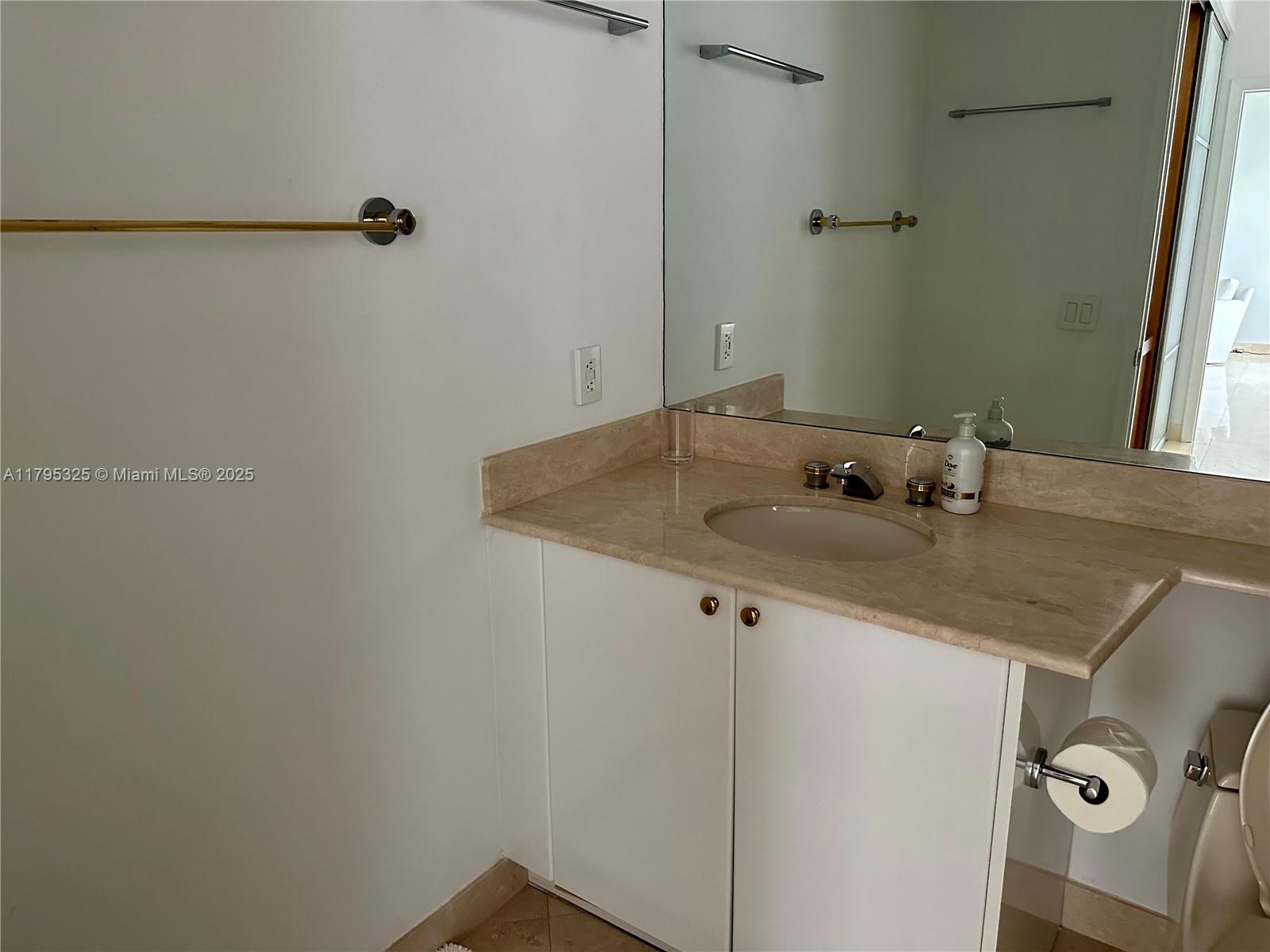 785 Crandon Blvd # 803