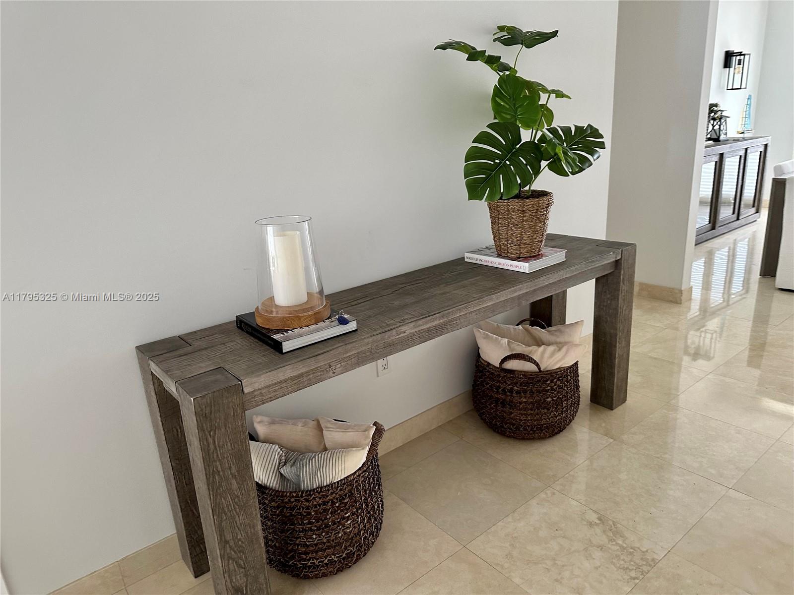 785 Crandon Blvd # 803