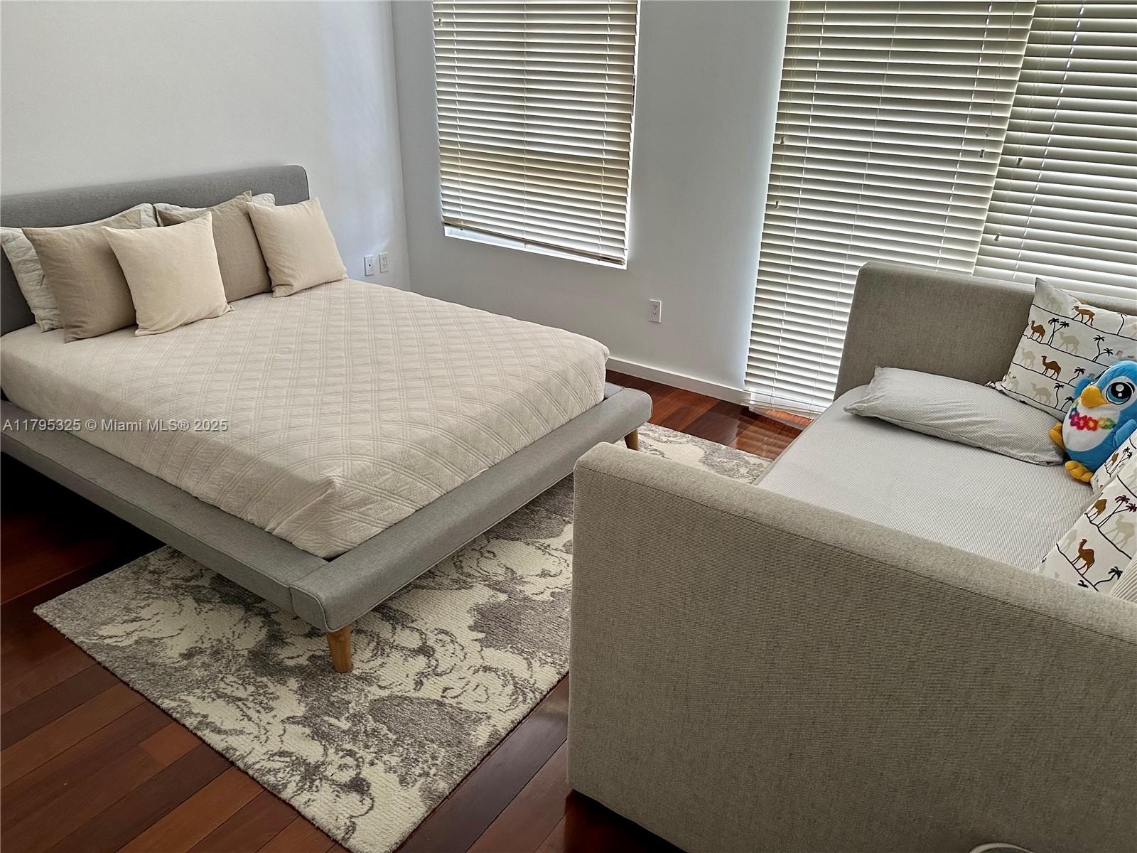 785 Crandon Blvd # 803