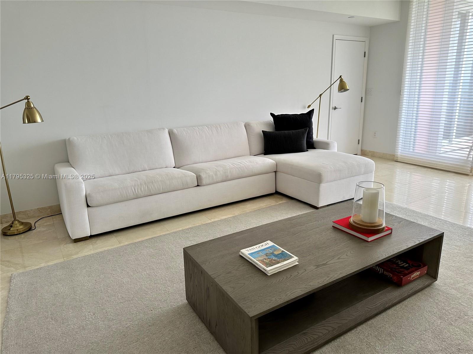 785 Crandon Blvd # 803