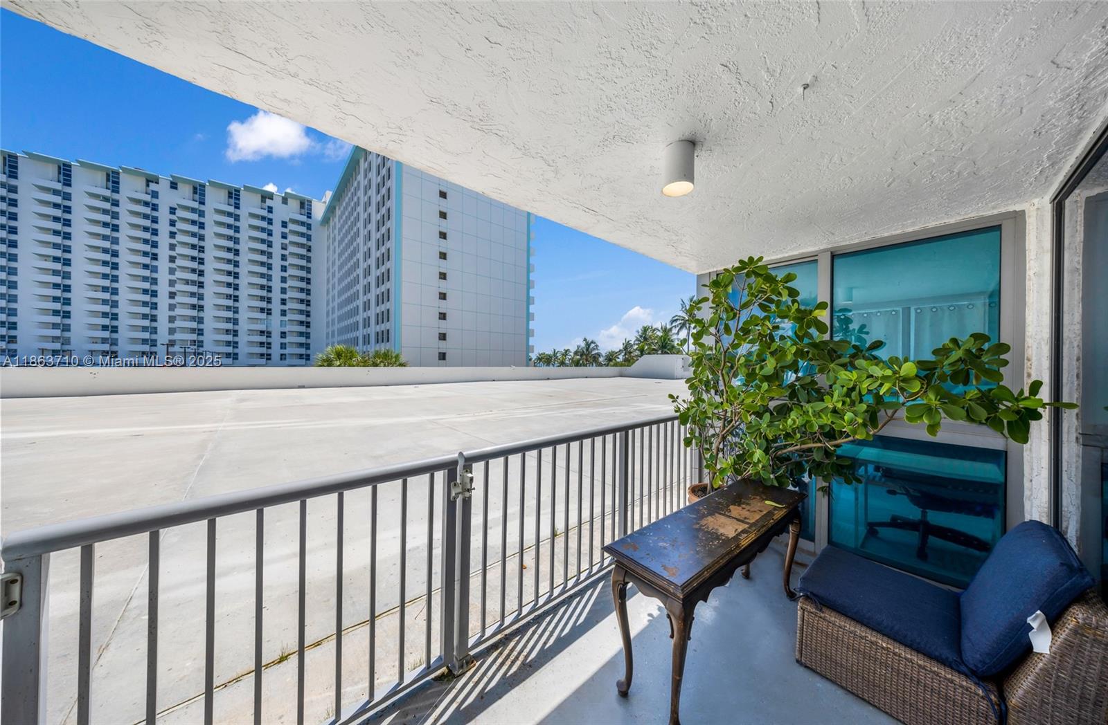 2655 Collins Ave # 407