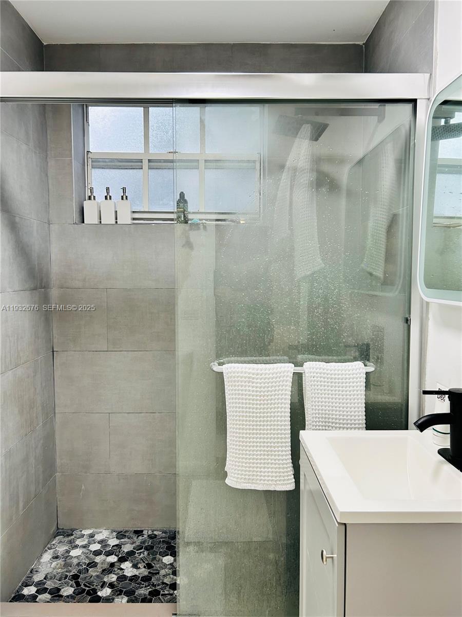 717 Espanola Way # 210
