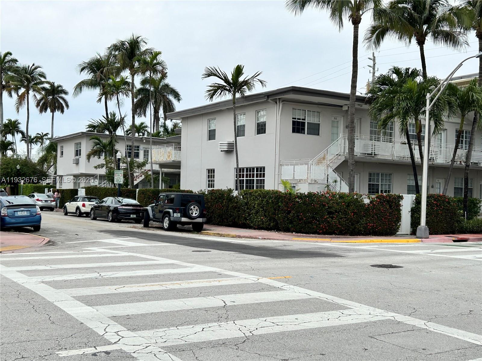 717 Espanola Way # 210