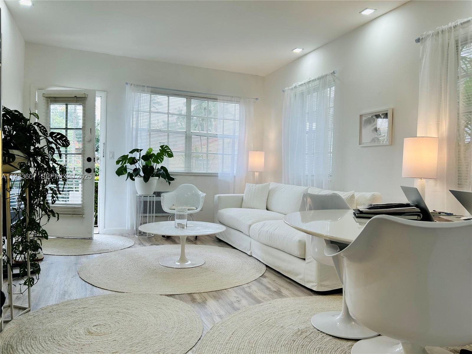 717 Espanola Way # 210