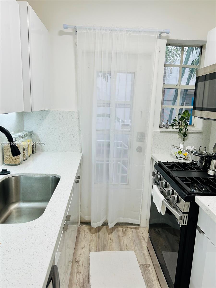 717 Espanola Way # 210