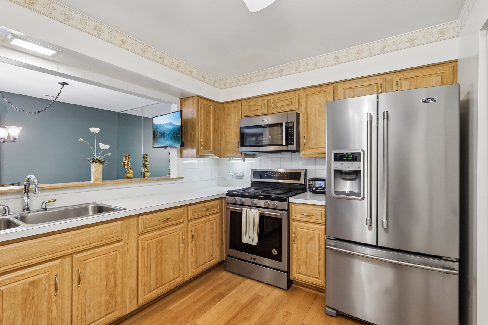 1320 Cass Lane W Unit: 201