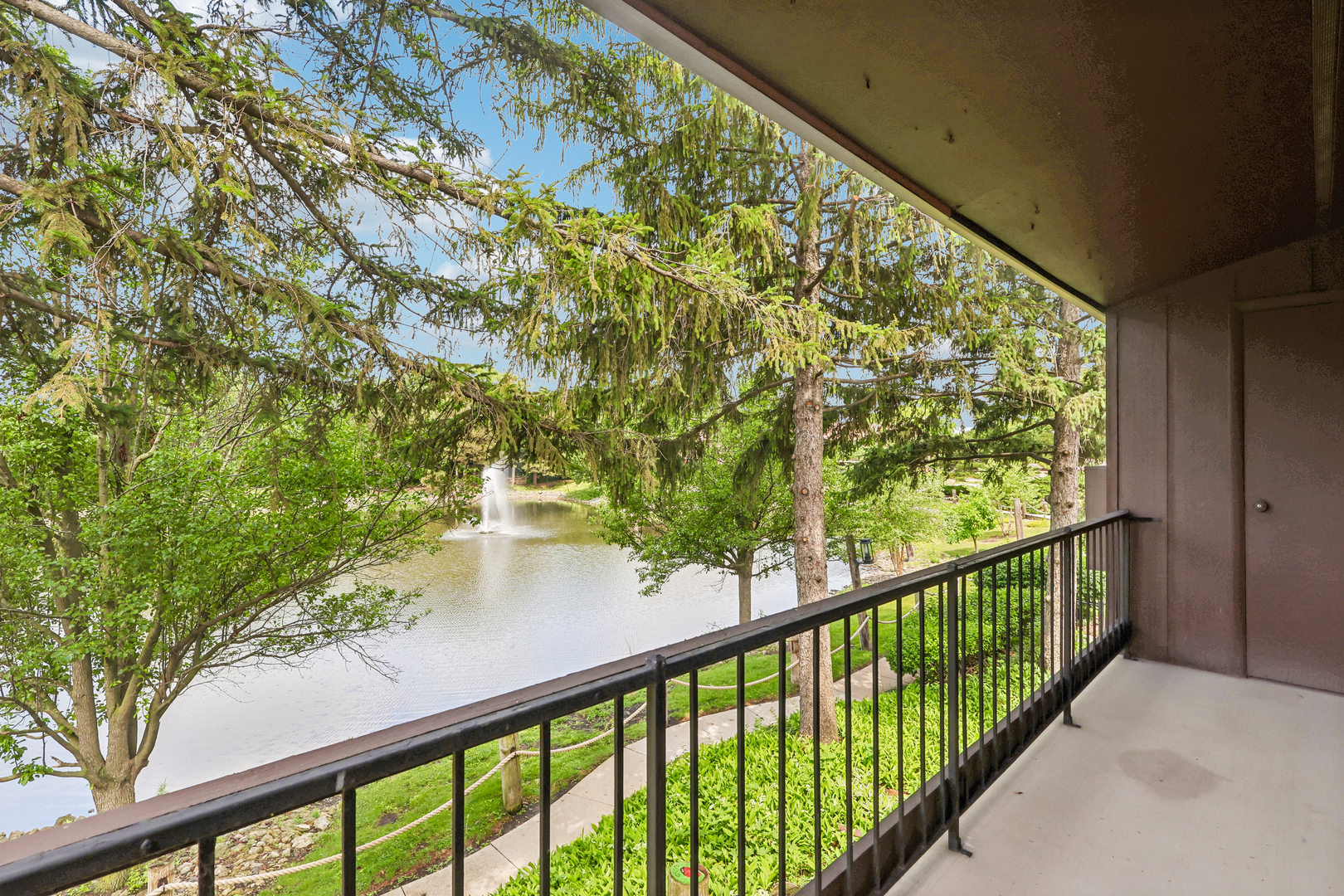1320 Cass Lane W Unit: 201