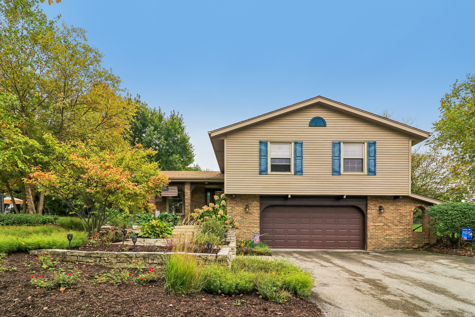 6s561 Bridlespur Drive Naperville Il Us 60540 Mrd12787744