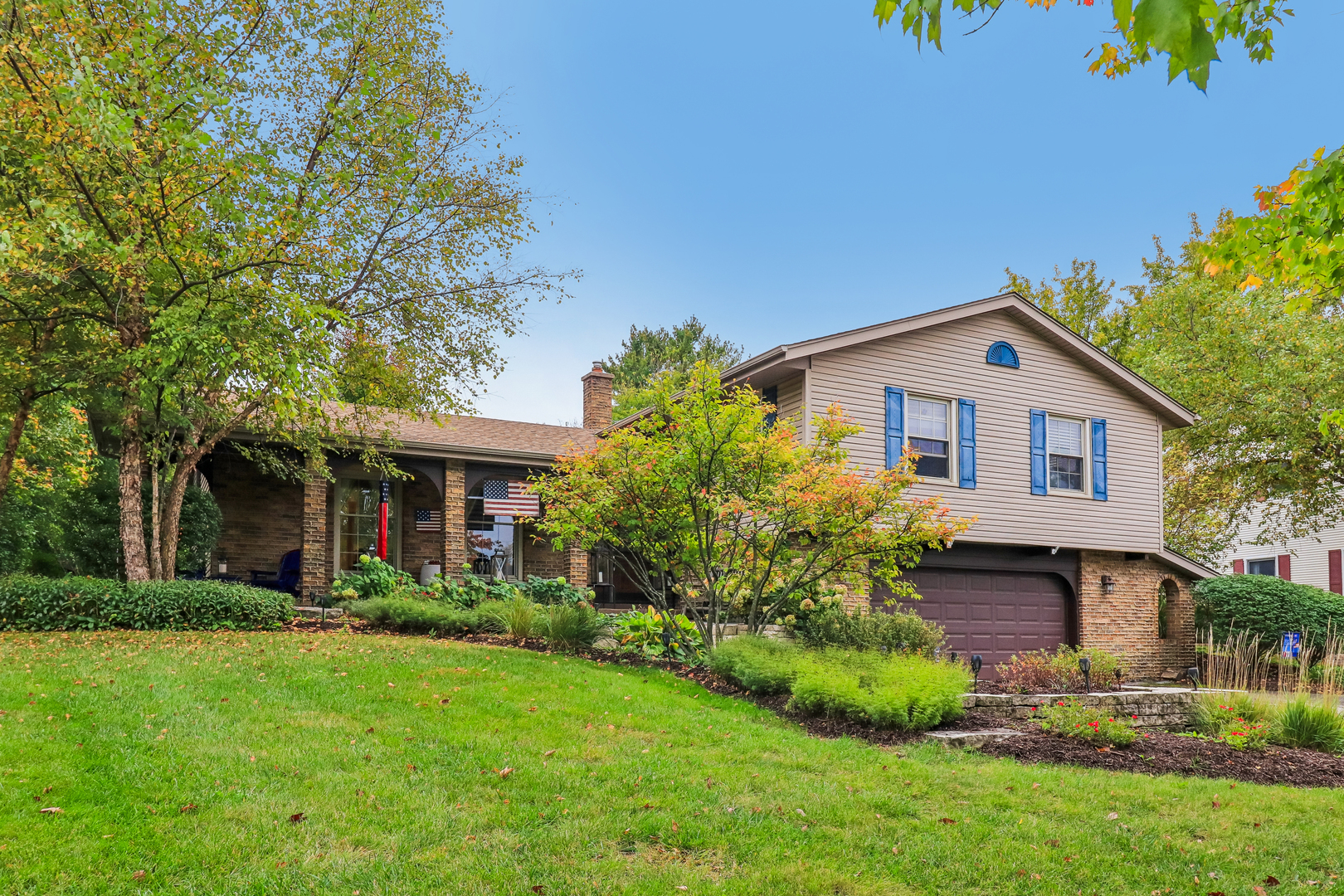 6S561 Bridlespur Drive