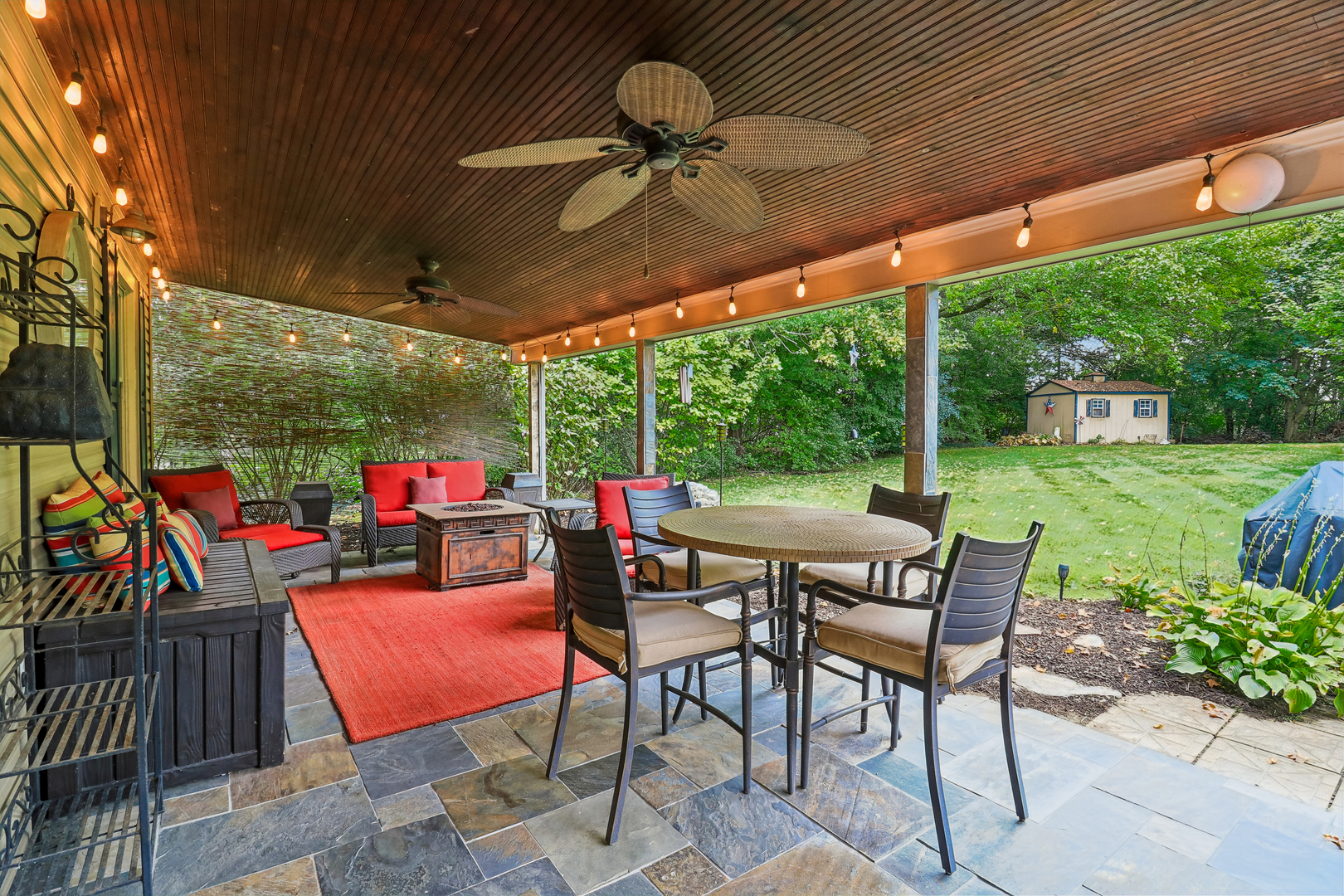 6S561 Bridlespur Drive