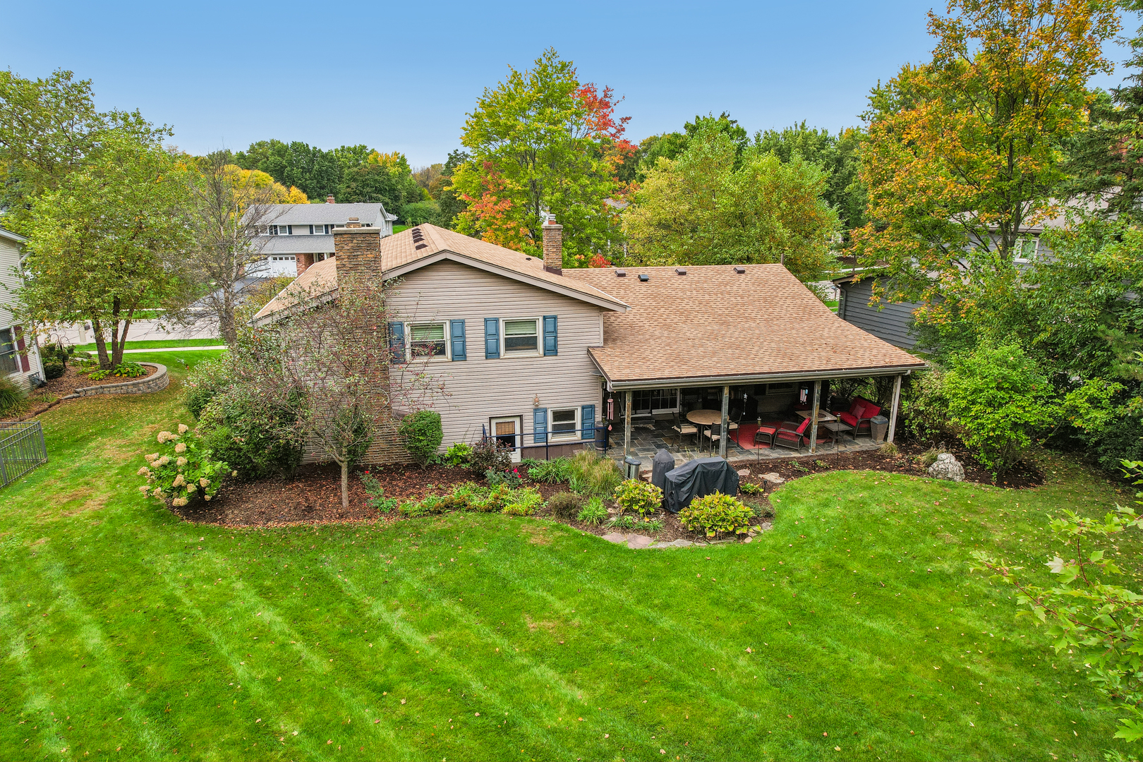 6S561 Bridlespur Drive
